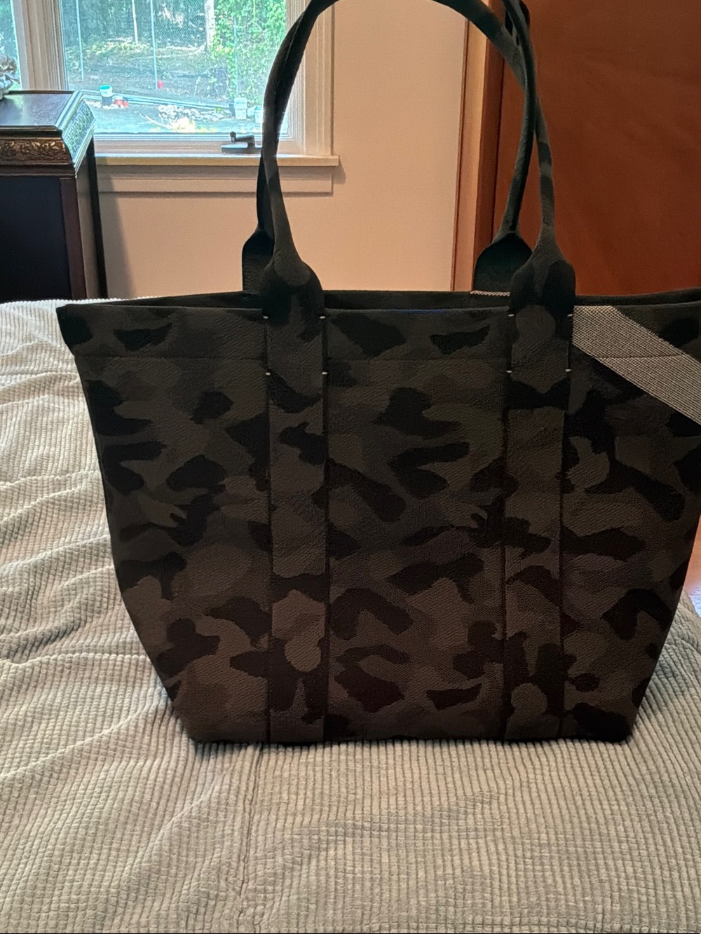 ♦️Rothy's Camouflage Tote Bag - Black/Grey♦️